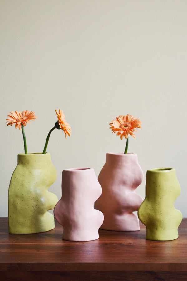 Fluxo Speckled Pistachio Green Vase - Medium