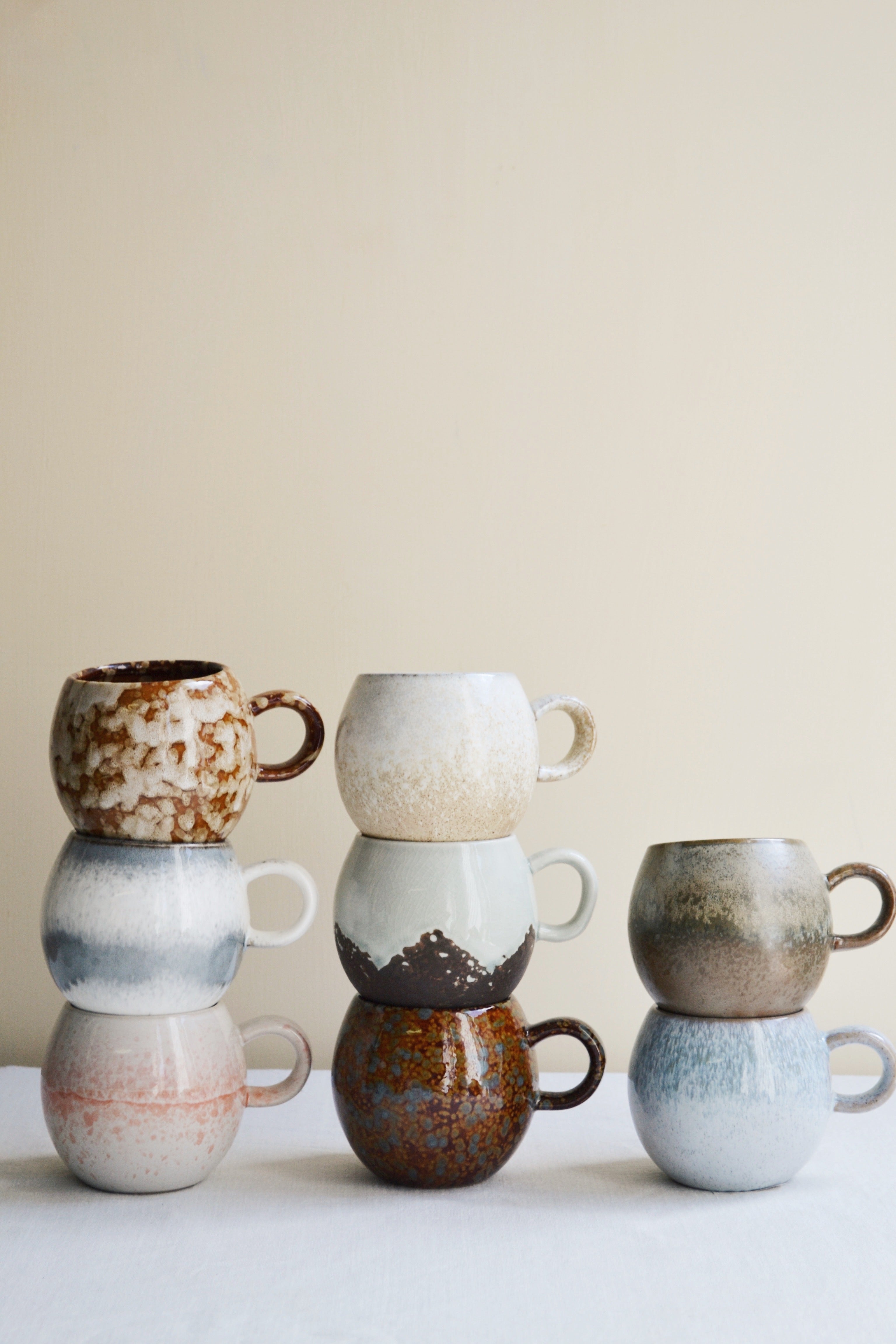 Round Glazed Mug Eight Colours Available