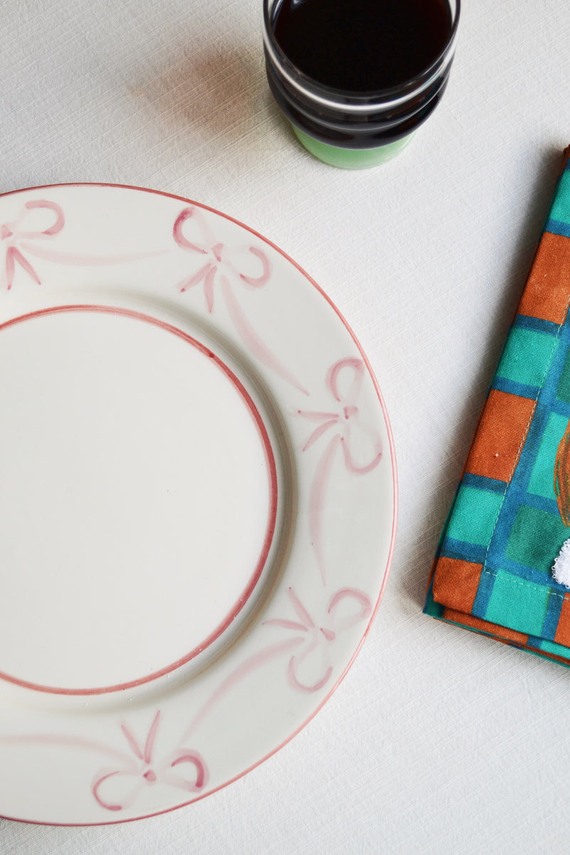 Extravagant Bow Dinner Plate