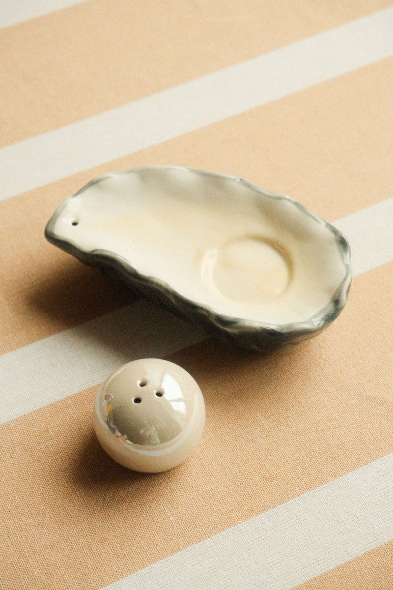 Salt and Pepper Oyster Shakers