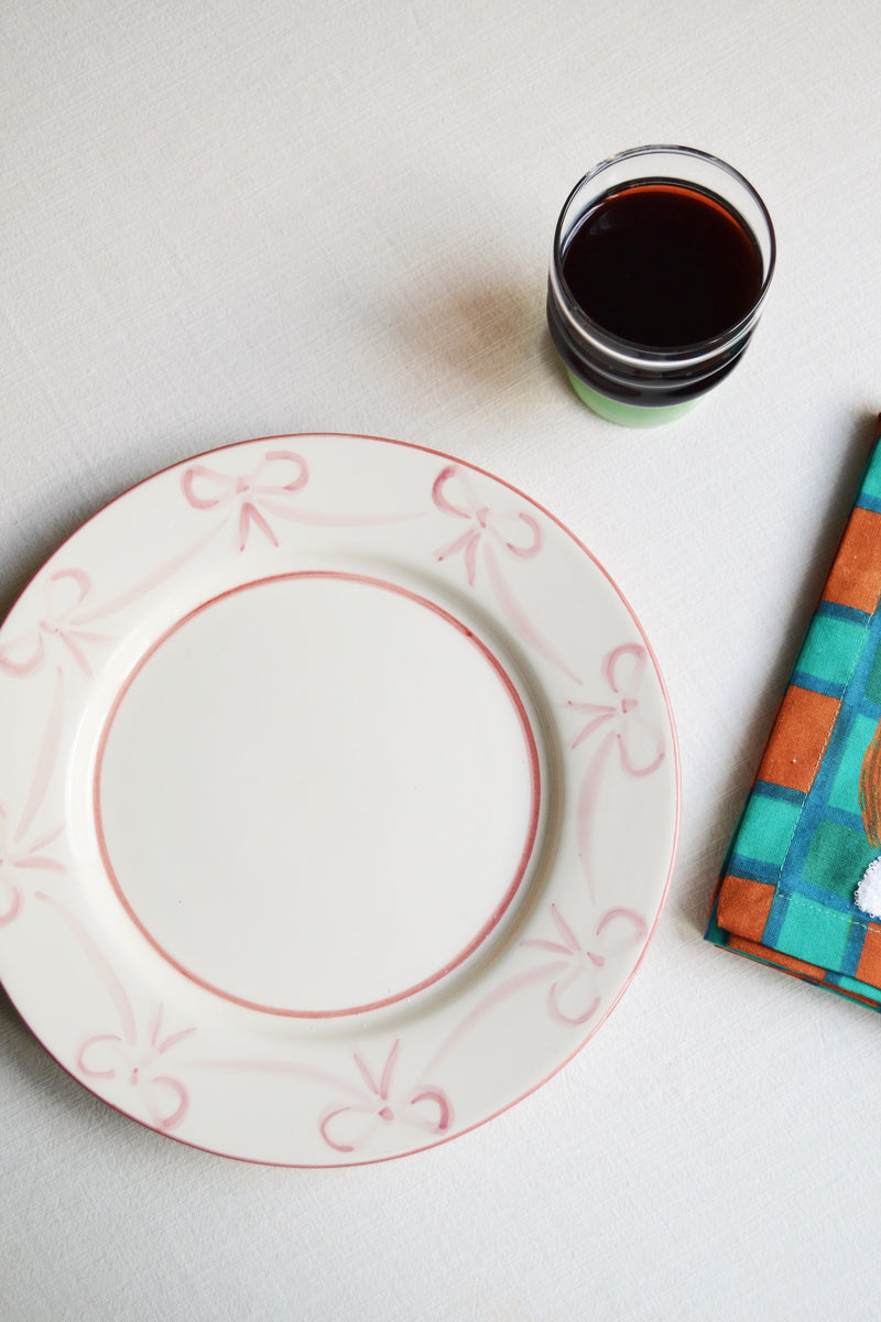 Extravagant Bow Dinner Plate