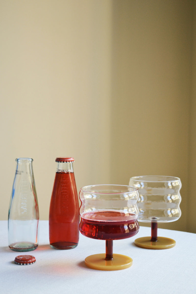 Set of two wavy glasses - amber