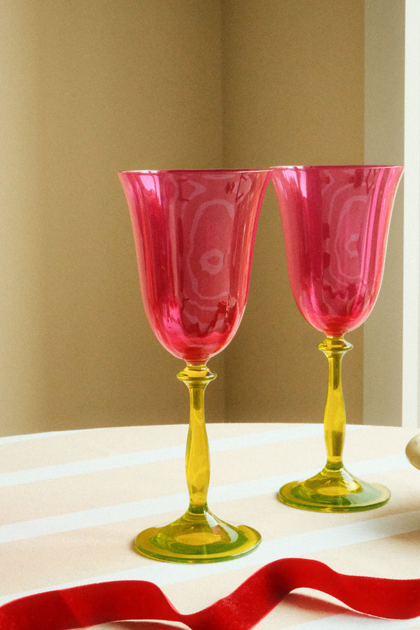 Set of Two Gardenia Optic Wine Glasses