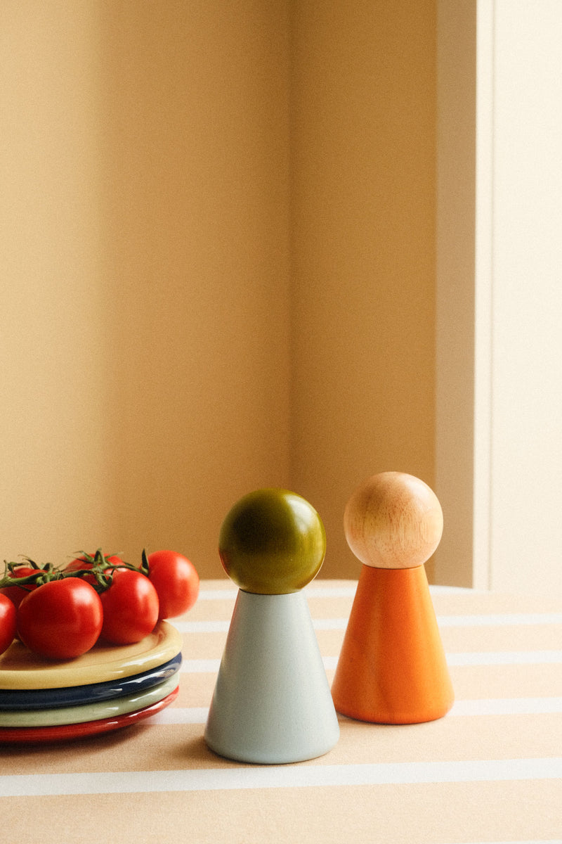Wooden Salt and Pepper Grinder - Two Colours Available