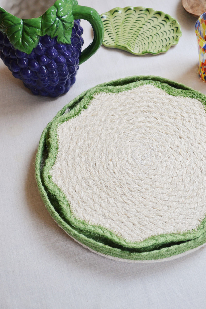 Scalloped Jute Placemat - Green
