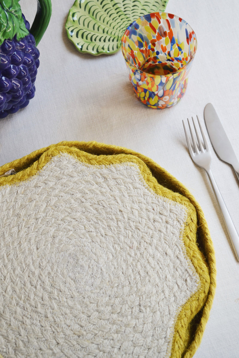 Scalloped Jute Placemat - Yellow