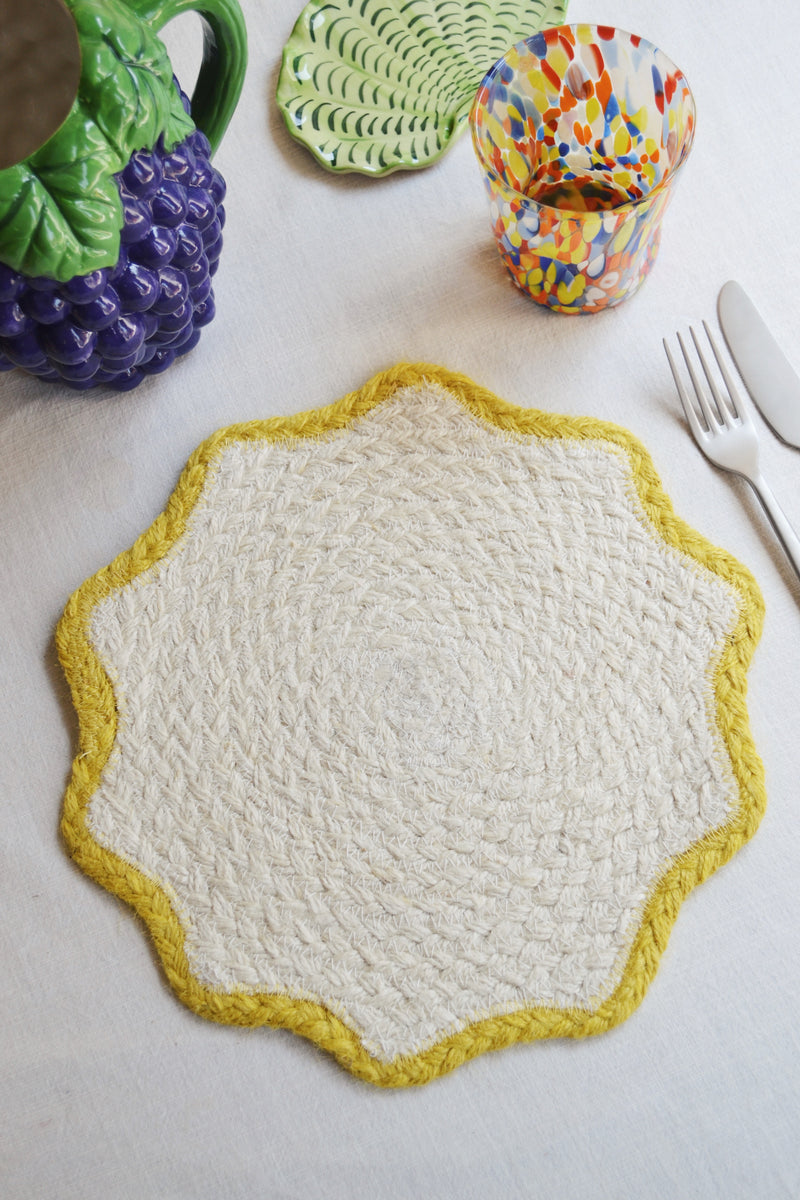 Scalloped Jute Placemat - Yellow