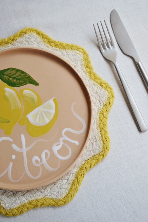 Scalloped Jute Placemat - Yellow