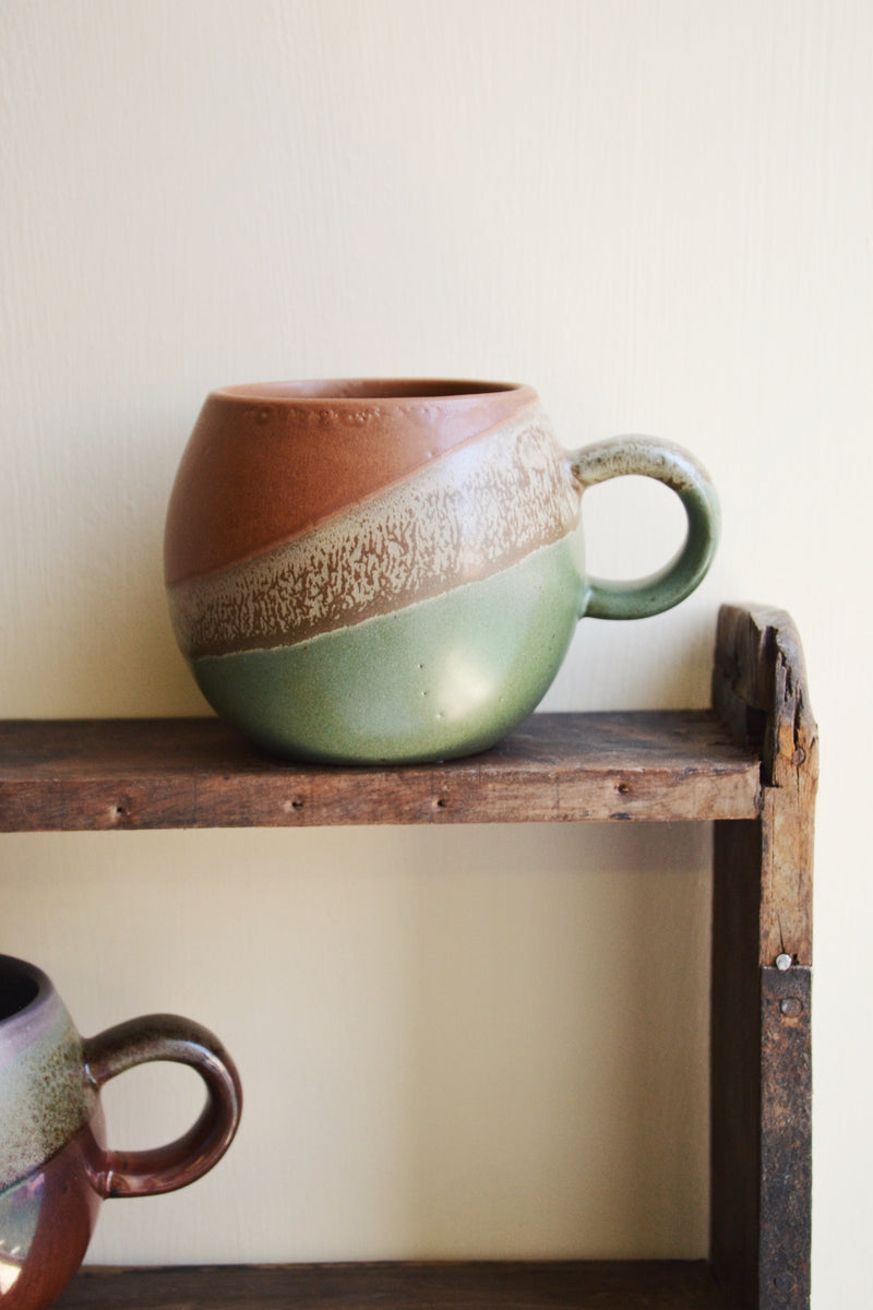 Round Glazed Mug - Two Colours Available