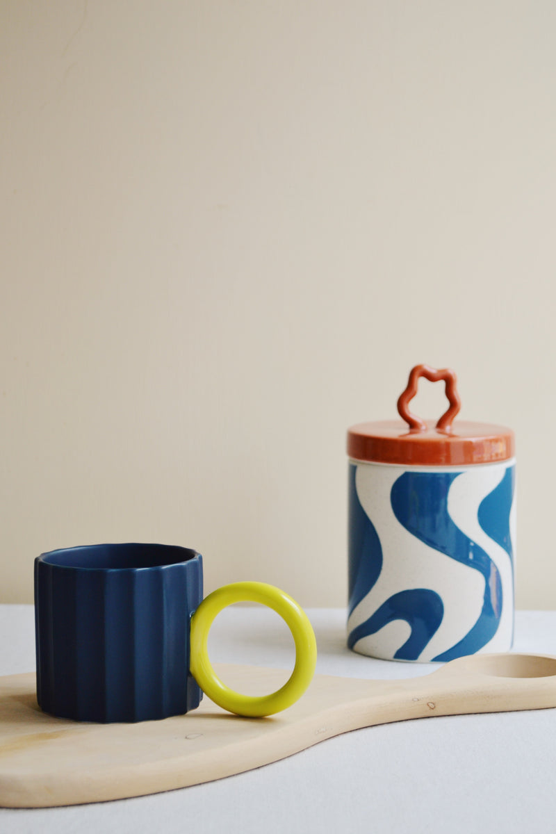 Big Handle Grooved Mug - Two Colours Available