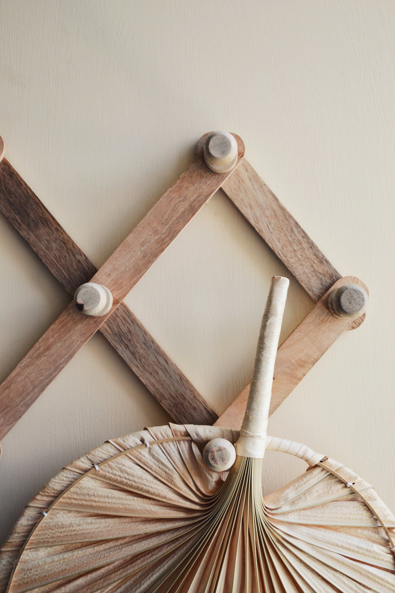 Foldable Mango Wood Wall Hanger