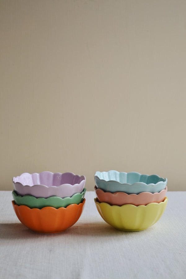 Scalloped Small Bowl - Six Colours Available