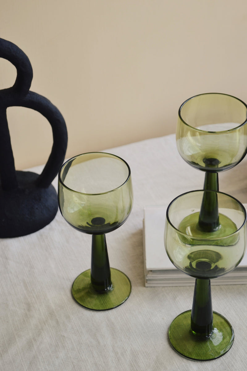 HKliving - Set of 4 Olive Green Tall Wine Glass: The Emeralds