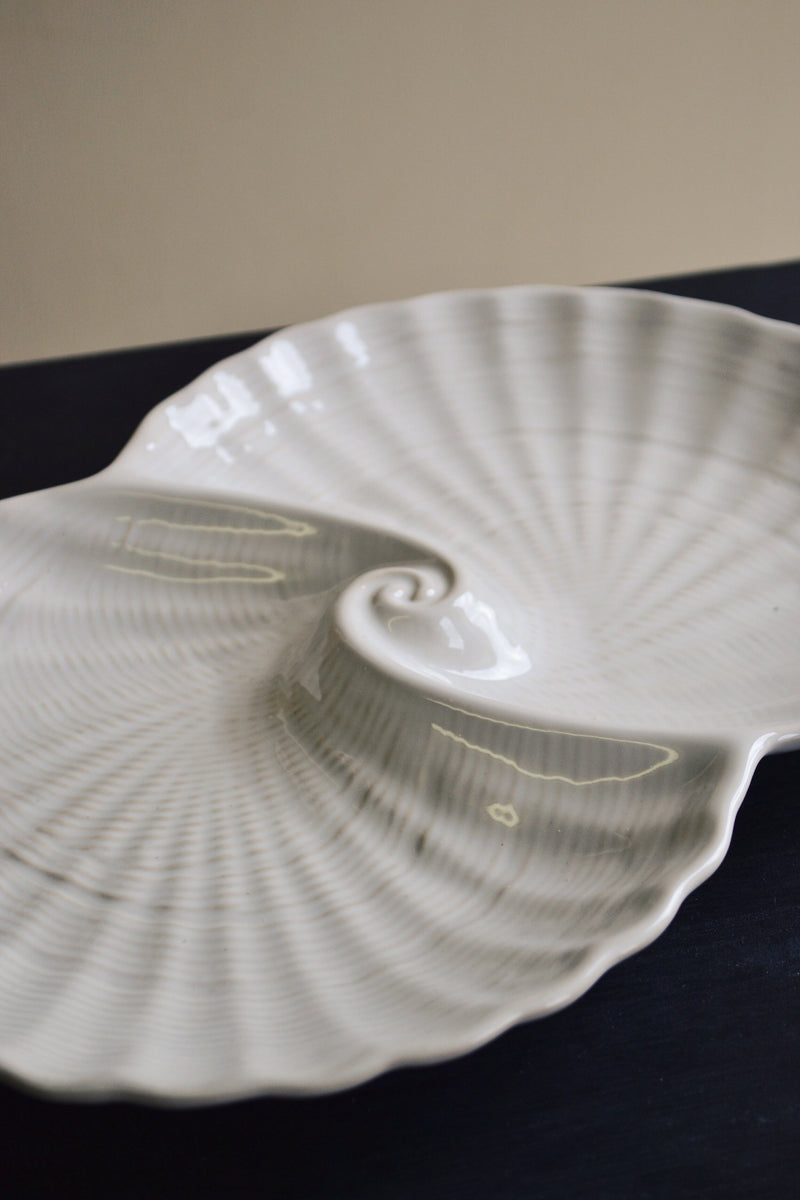 Double Shell Dish - Two Colours Available
